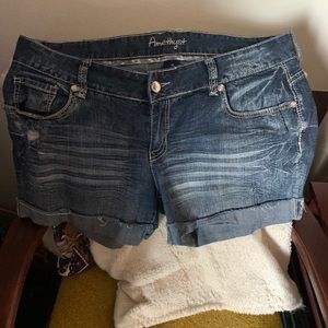 Jean shorts mid rise